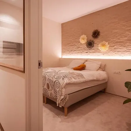 Met Tuin In Centrum דירה