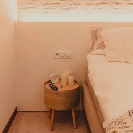 Apartmán Met Tuin In Centrum *